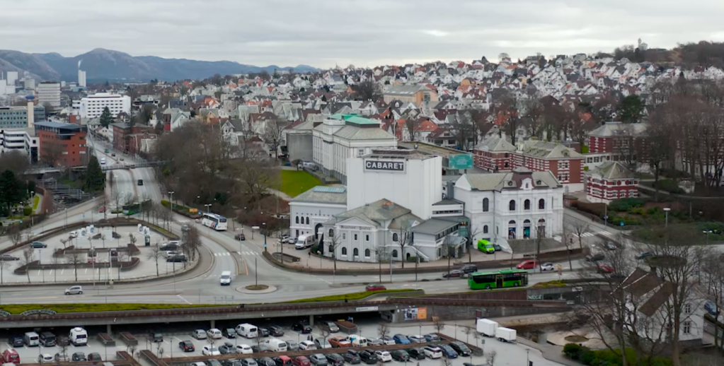 Kannikhøyden ligger mellom Våland og Stavanger stasjon.